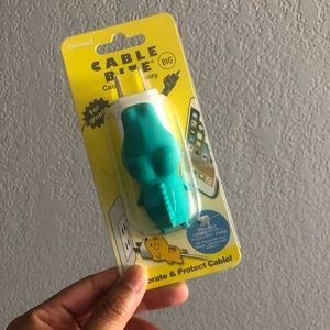 UO || Cable Accessory